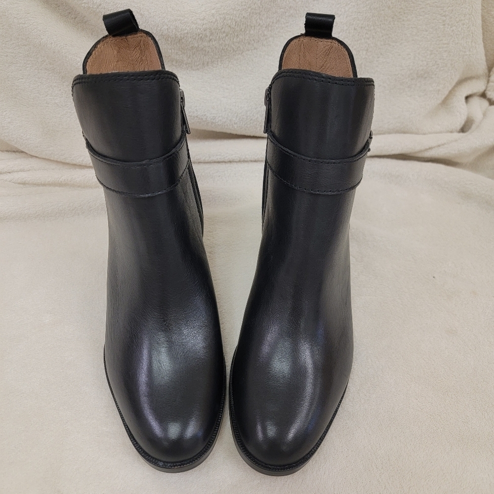 Madewell Leather Alaina Buckle Bootie NWOT - Picture 3 of 11